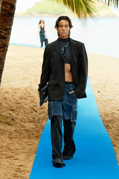 Look 21